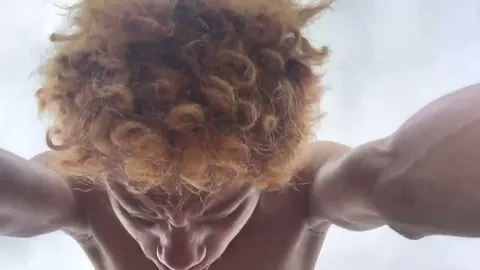 Big Red Butt Up still 2