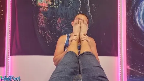 David S Hot Tub Foot Worship POV
