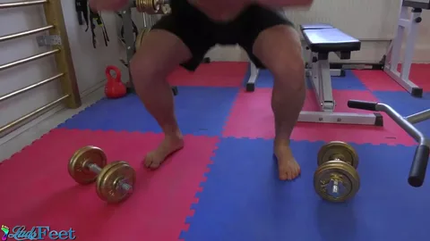 Dorian Barefoot Workout still 4