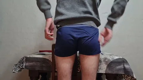 Robin Razor Strap still 3