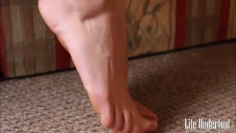 Scarlett #4 Tiptoes Temptation - Version still 1